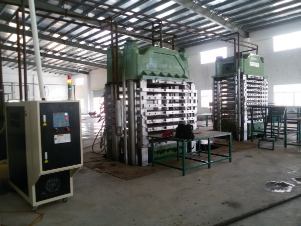 硫化機控溫油加熱器使用現場 硫化機控溫油加熱器使用現場